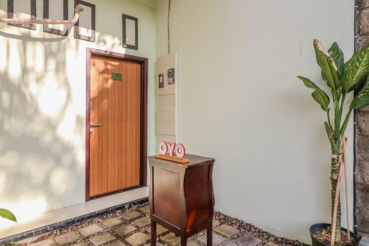 Oyo 1445 Jimbaran 12 Residence Exterior foto